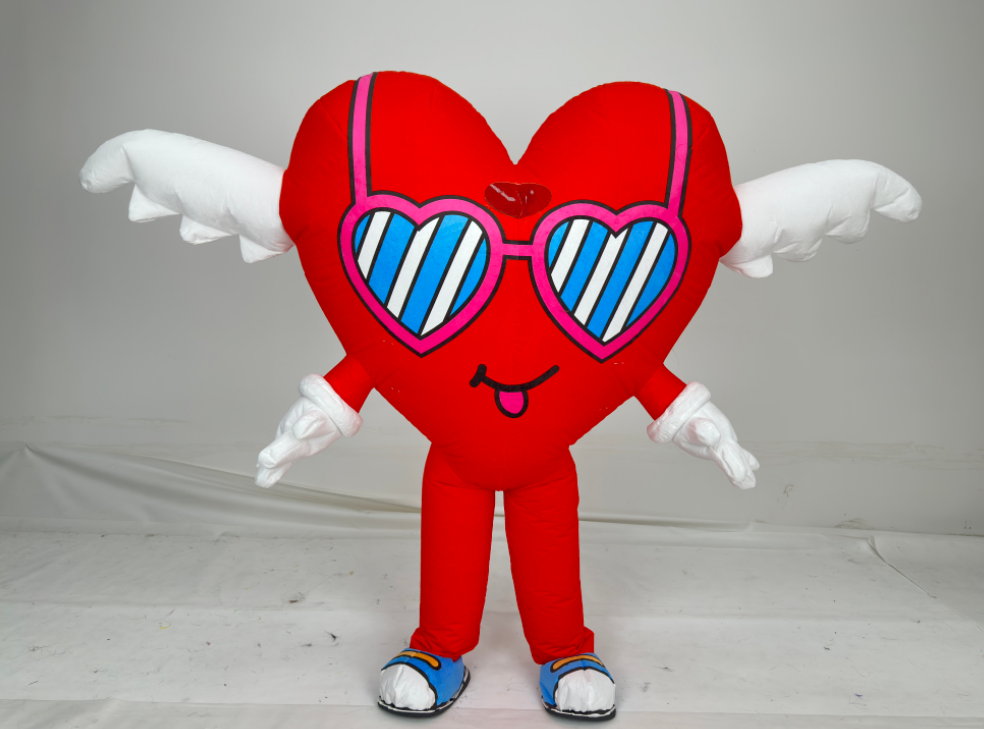 Giant 2.6m Red Color Custom Flying Heart Mascots Costumes with Wing Heart Shape Dressing up for Adults Events Performance Parade