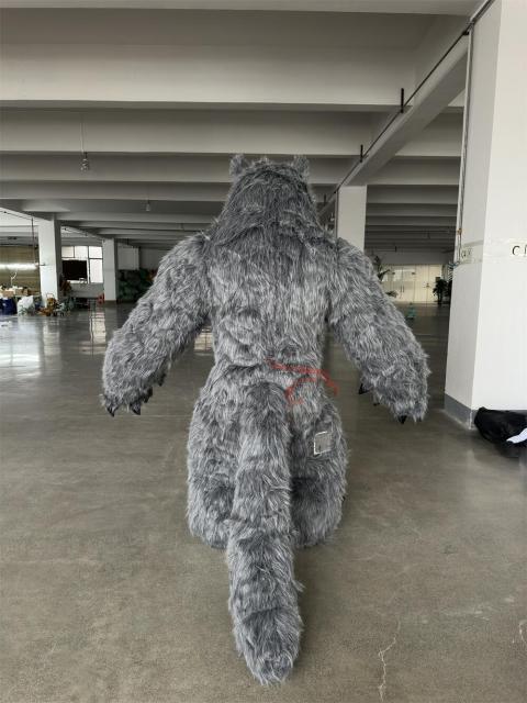 Hot Sale  Inflatable Brown Gray  Wolf Mascot Costume Realistic Wolf Cartoon Performance Costume for Sale