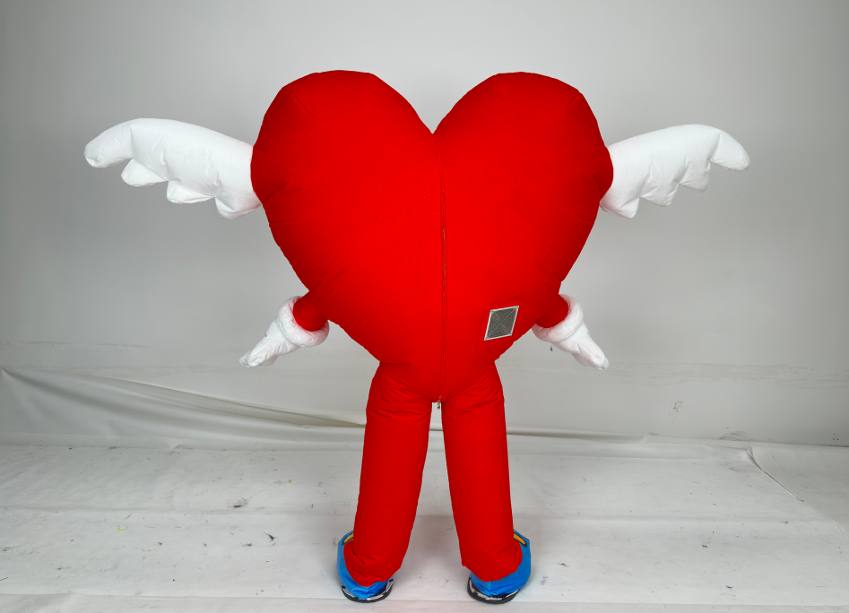 Giant 2.6m Red Color Custom Flying Heart Mascots Costumes with Wing Heart Shape Dressing up for Adults Events Performance Parade