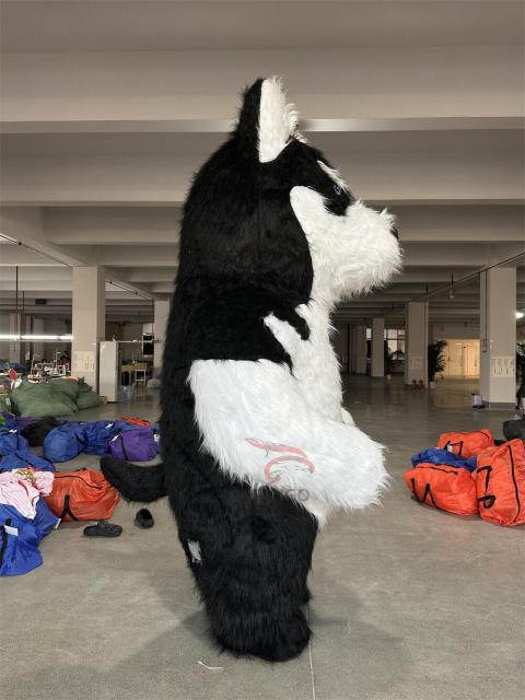 Commerical  Inflatable Christmas Animal Siberian Husky Dog Mascot Costume for Halloween  Cartoon Cosplay Mascot