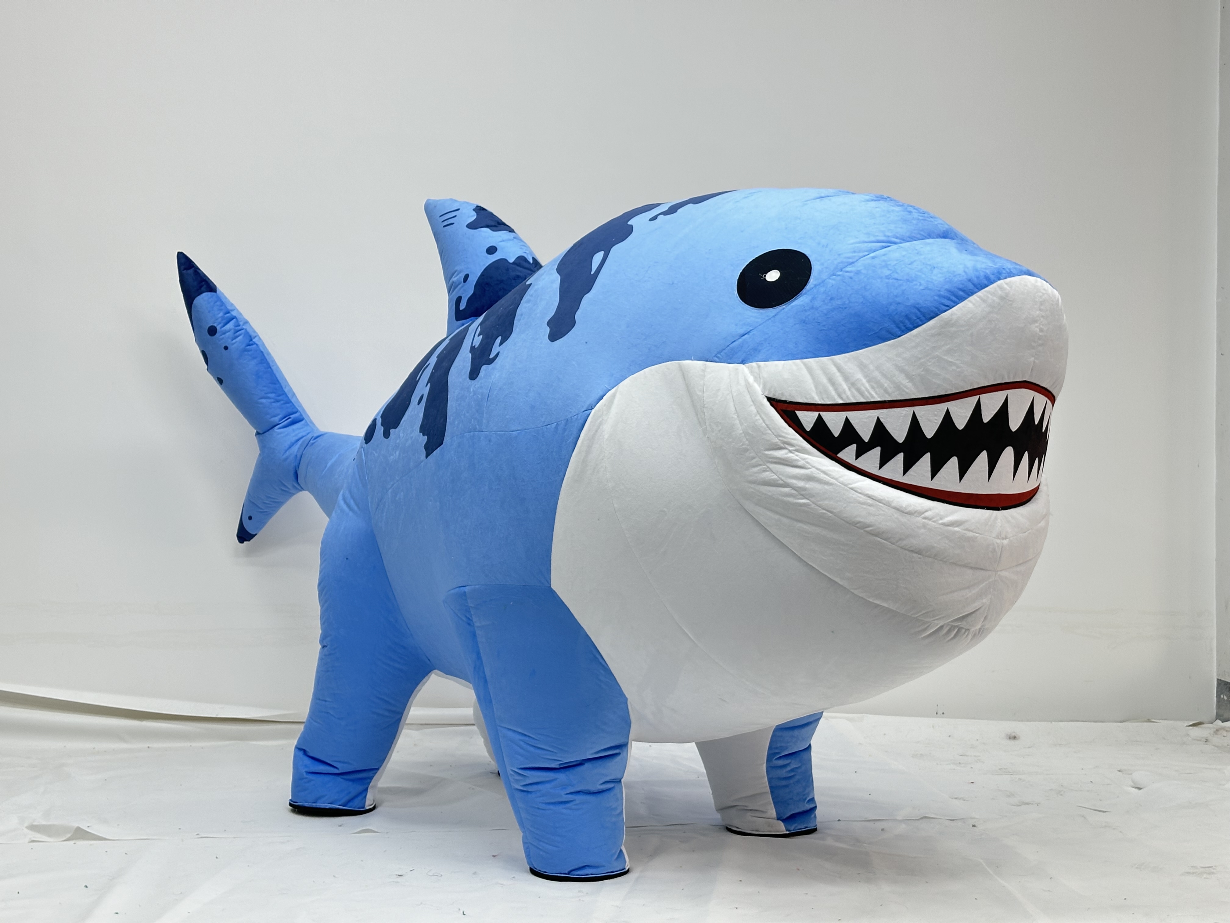 Walking Effect Adult Inflatable Shark Costume for Entertainment 2m Giant Shark Fancy Dress Costume Sale