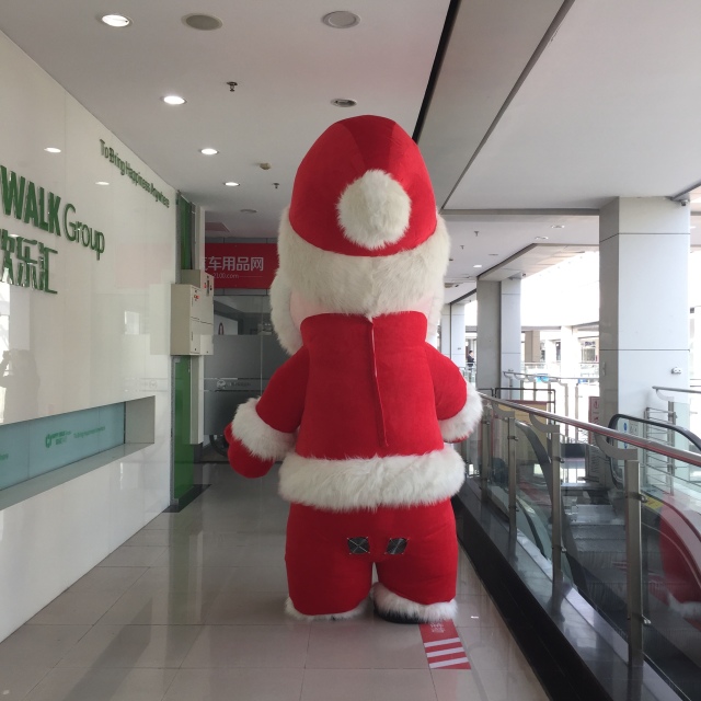Happy Island 2m Quality Christmas Santa Claus Inflatable Costume Adult Anime-Themed Plush Mascot for Parties Festivals Holidays