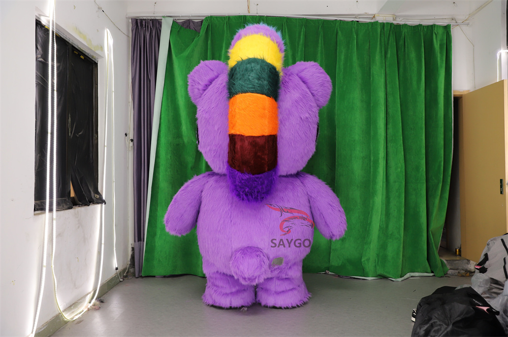 Fluffy Dolls Aku Cool Bear Mascots Costume 2m 2.6m Inflatable Hip Hop Bear for Cool Guys Cosplay in Clubs