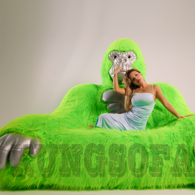Creative Folding Furry 8ft Inflatable Gorilla Sofa Furniture Air Blow up Gorilla Chesterfield Sofa Bed Luxury Living Room Couch
