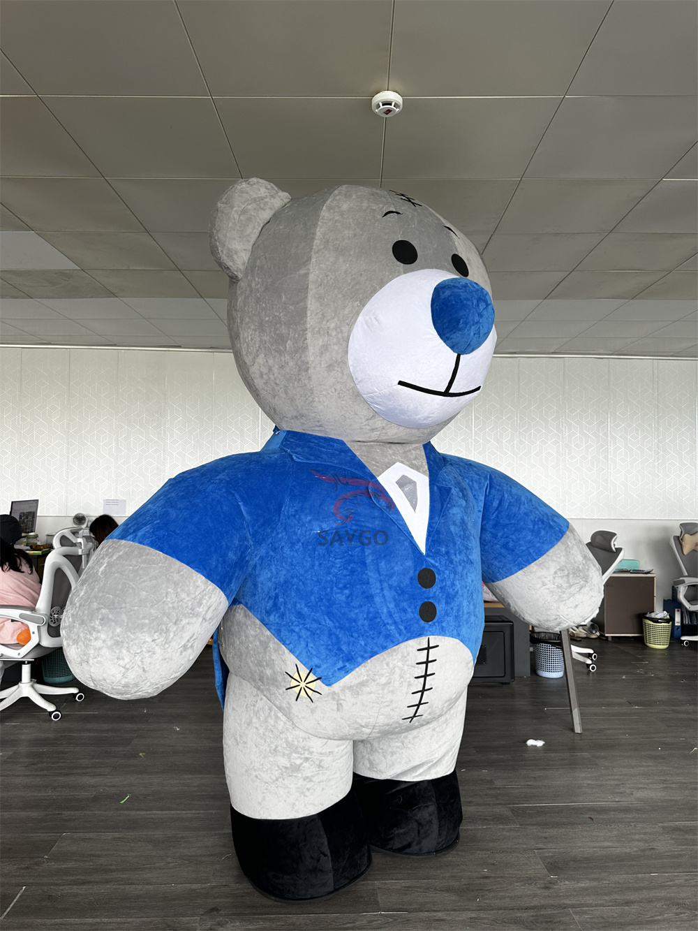 Giant Unisex Adult Inflatable Bear Costume Full Mascot Suit for Wedding Performance Party Fancy Dress Style Made of Plush