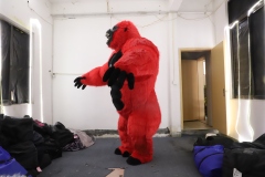 New Design 2.6m Plush Walking Mascot OEM Inflatable Gorilla Mascot Costume for Sale TV & Movle Costumes