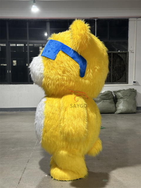 Beautiful Short Teddy Bear Mascot Costume for Boys 2m 2.6m Inflatable Street Walking Effect Singing Bear for Paradise