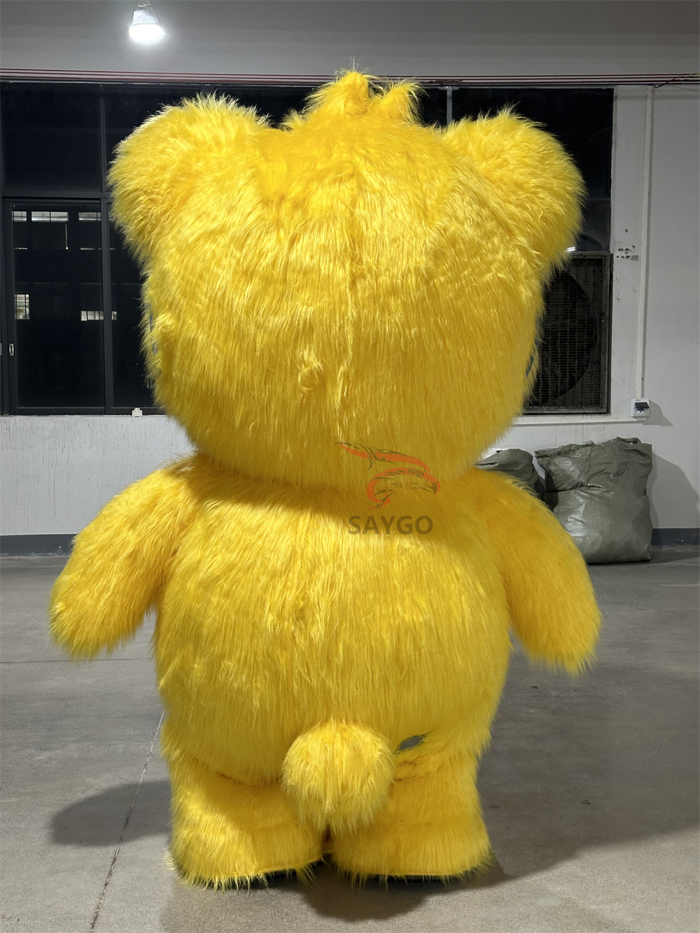 Beautiful Short Teddy Bear Mascot Costume for Boys 2m 2.6m Inflatable Street Walking Effect Singing Bear for Paradise