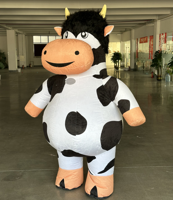 Custom Cartoon Inflatable Walking Costume With Built-in Fan Holiday Party Men and Women Inflatable Cow Costume Mascot