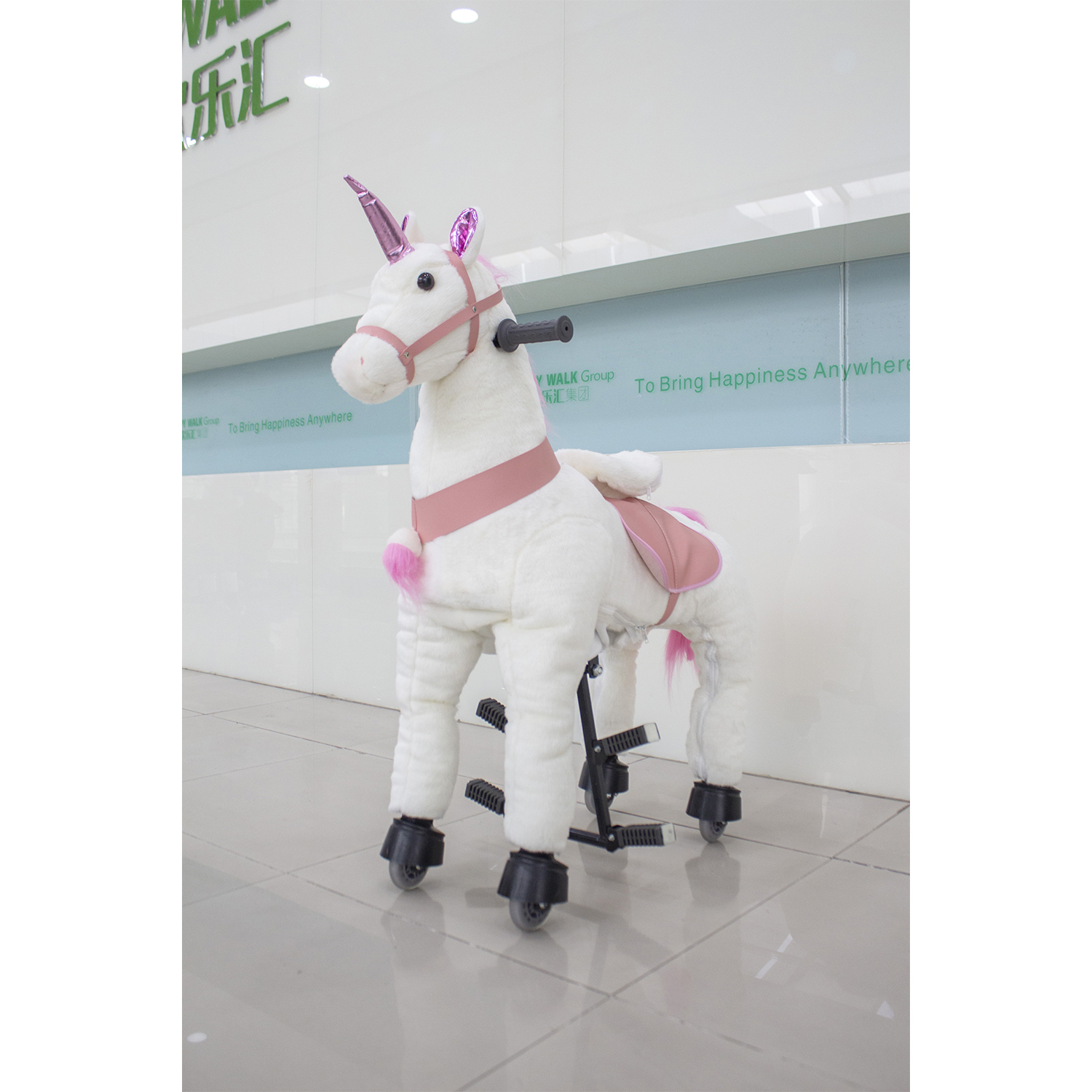 New Models Ride Handwork Plush Toys Walk Large Horse Animal Horse with Plastic Wheels, Warm Horse Toy for Safe