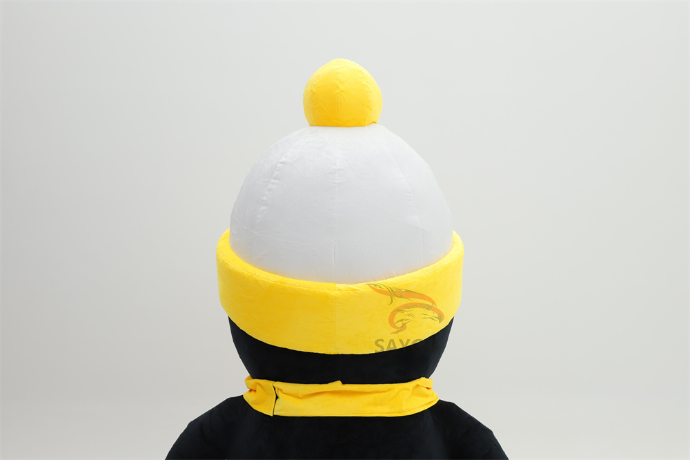Yellow Scarf Penguin Commercial Factory Price 2m/2.6m Walking Plush Penguin Mascot Costume Adult Inflatable Cartoon Halloween Anime,Big Mascot,2025 Saygo Commercial Factory Price 2m/2.6m Walking Plush Penguin Mascot Costume Adult Inflatable Cartoon Halloween Anime