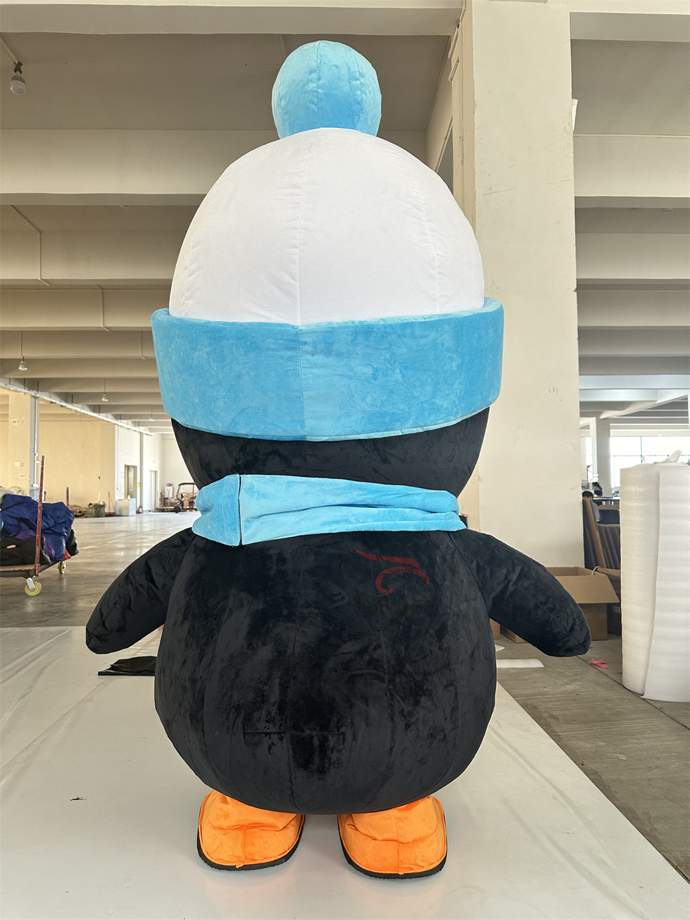 Blue Scarf Penguin With Hat 2m/2.6m Walking Moving Cosplay Cartoon Inflatable Mascot Costume Battery Blow up Suit for Adults,Big Mascot,Cute Penguin With Hat and Scarf 2m/2.6m Walking Moving Cosplay Cartoon Inflatable Mascot Costume Battery Blow up Suit for Adults
