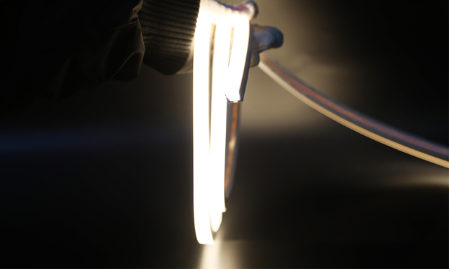 Wholesale high-brightness 1212 side-emitting silicone waterproof light strips, 12V/24V/220V, 8W, 1P65, Color temperature options: 3000K / 4000K / 6000K,murenled,Wholesale high-brightness 1212 side-emitting silicone waterproof light strips, 12V/24V/220V, 8W, 1P65, Color temperature options: 3000K / 4000K / 6000K