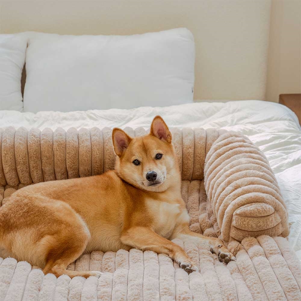 Zozooy Striped Plush Pet Sofa Cushion