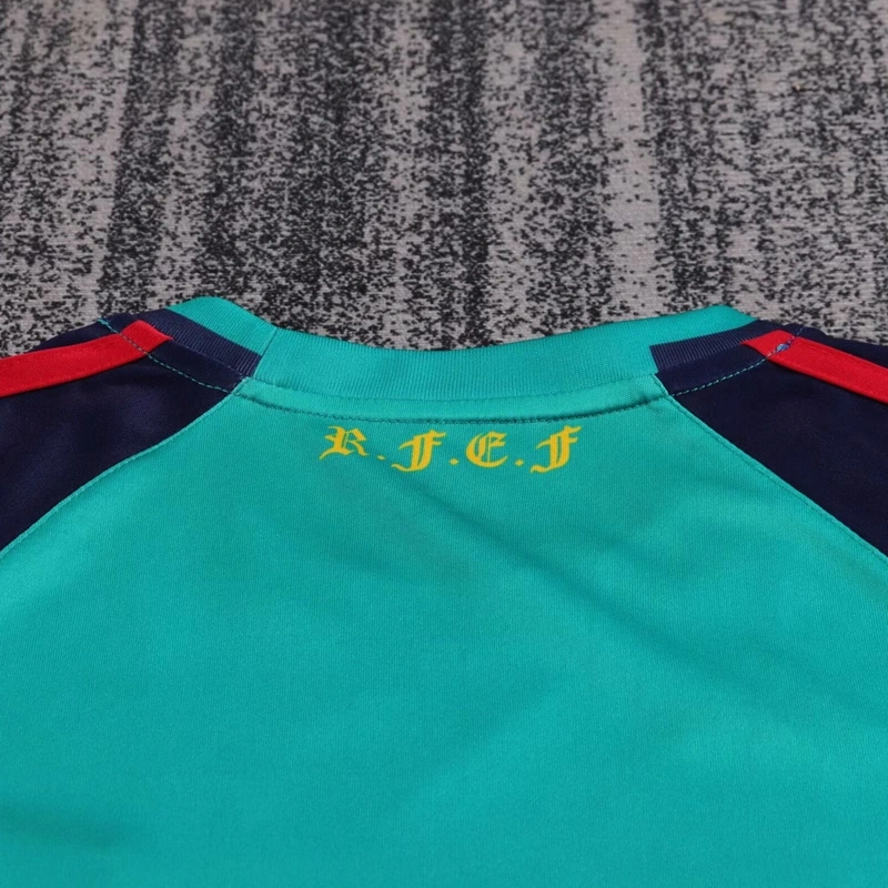2010 Spain Goalkeeper Kids Kit