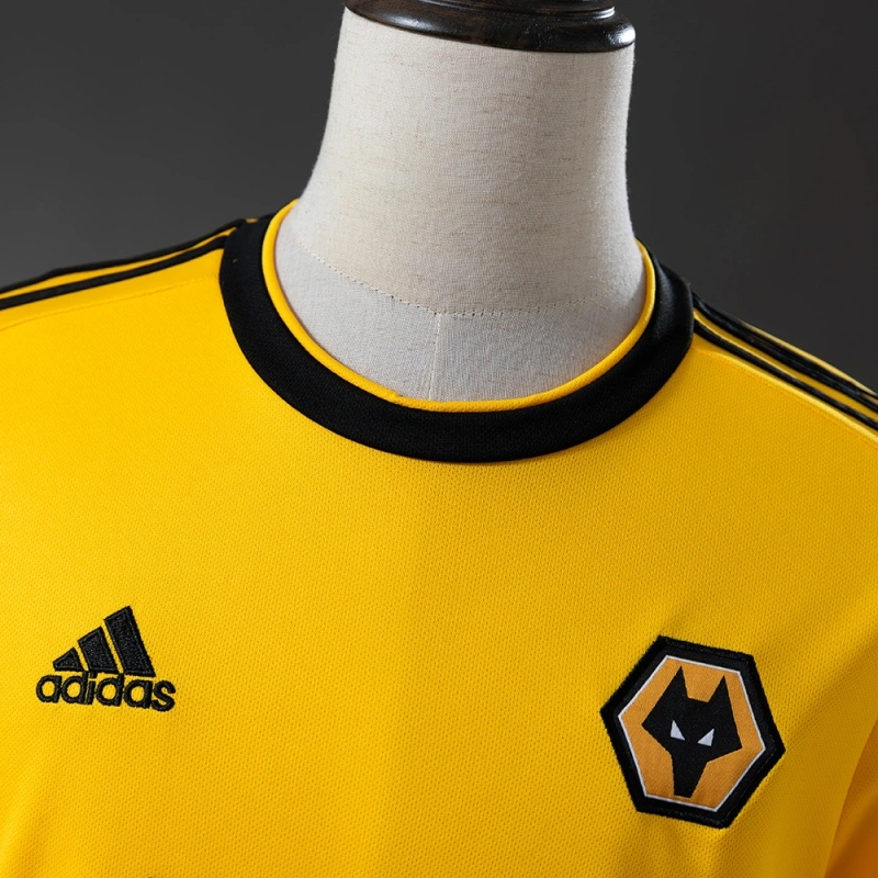 2018/19 Wolves Home Jersey