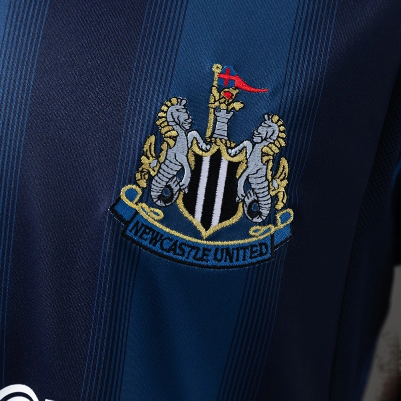 2005/06 Newcastle United Away Jersey
