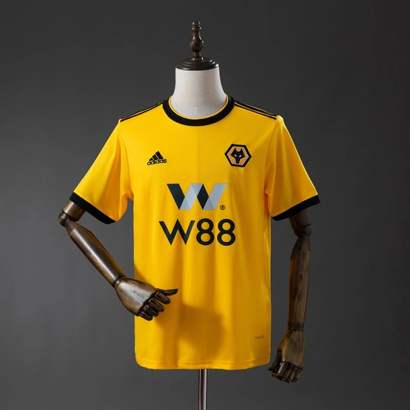 2018/19 Wolves Home Jersey