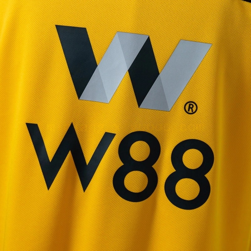 2018/19 Wolves Home Jersey