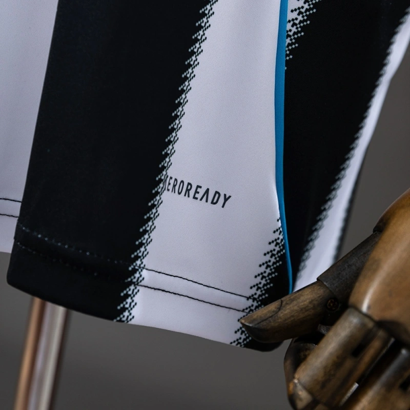 2025/26 Newcastle United Home Jersey