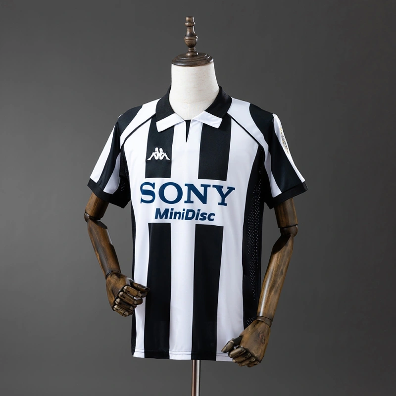 1997/98 Juventus Home Jersey