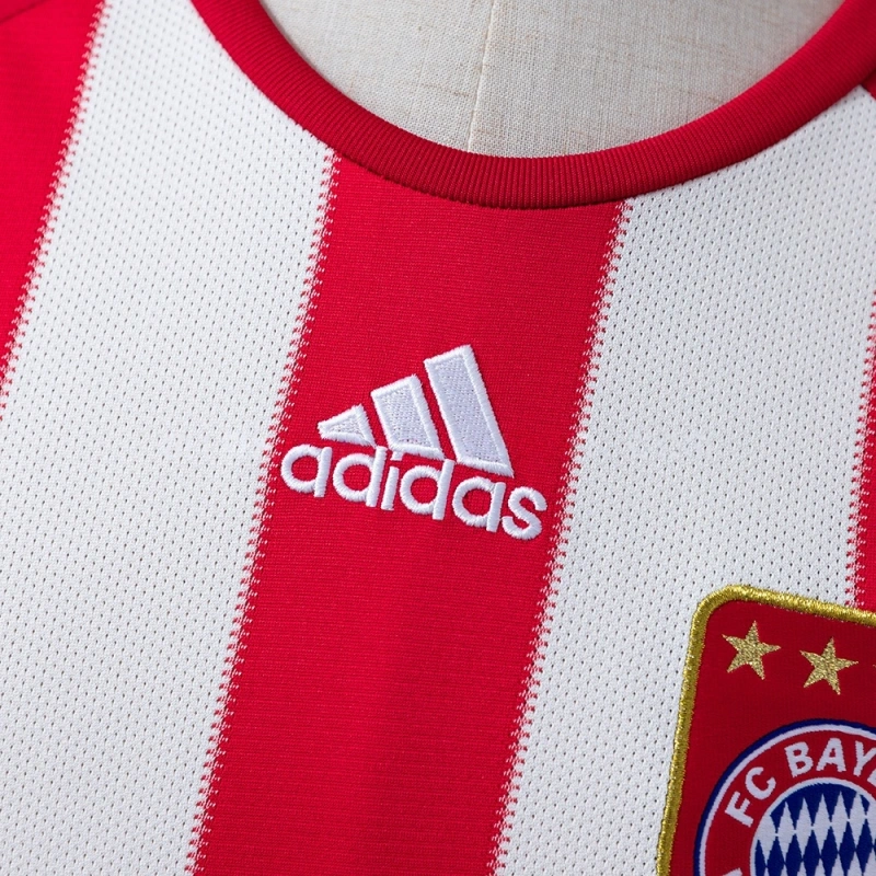 2010/11 Bayern München Home Jersey