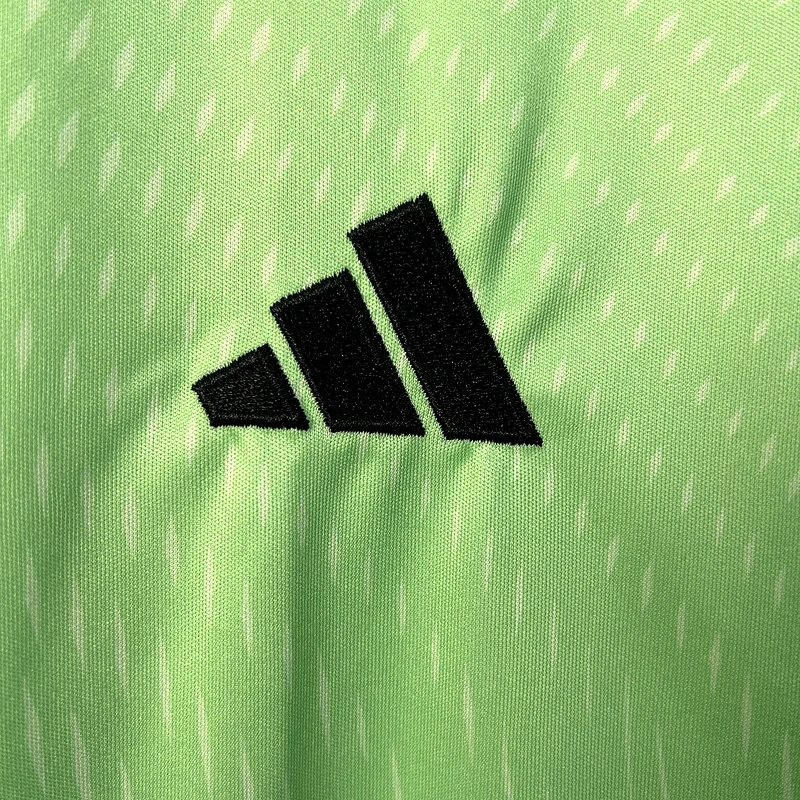 2025/26 Bayern Munich Green Goalkeeper Jersey