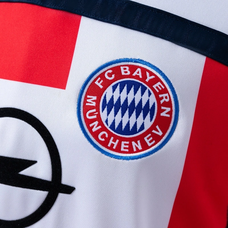2000/02 Bayern München Home Jersey