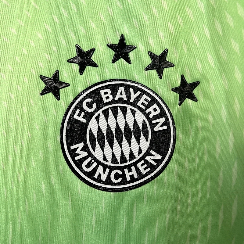 2025/26 Bayern Munich Green Goalkeeper Jersey