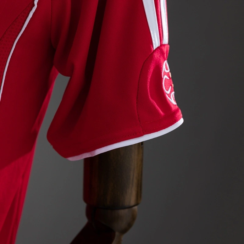 2006/08 Liverpool Home Jersey