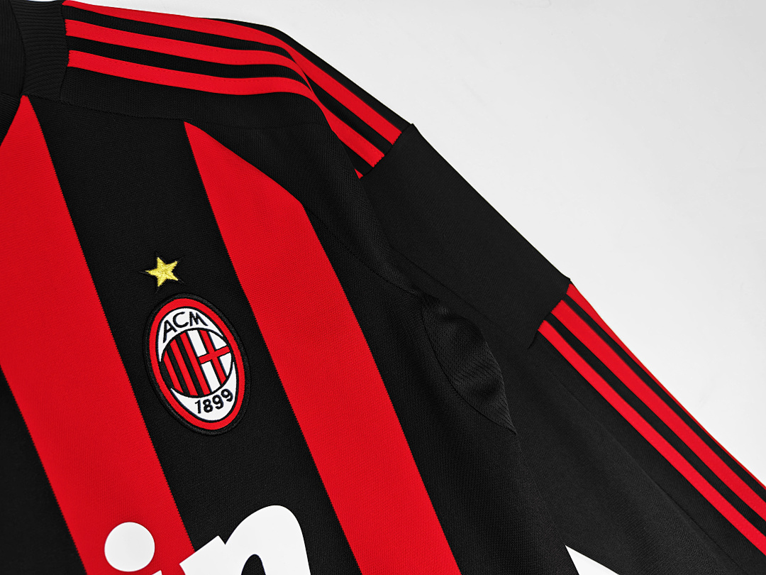 Long sleeves: AC home for the 2008/09 season