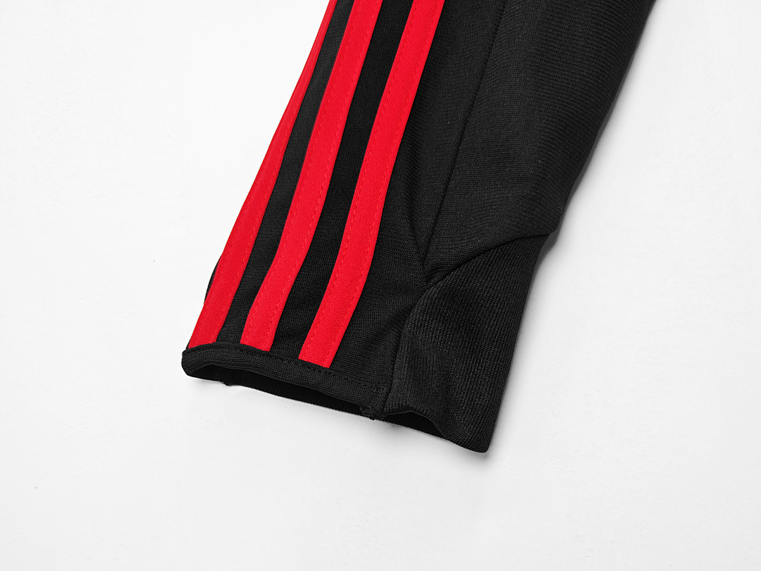 Long sleeves: AC home for the 2008/09 season