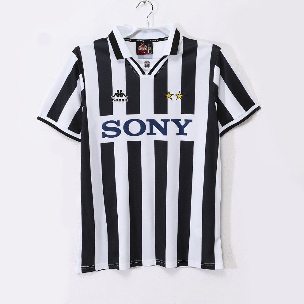 1995/97 season Juventus home
