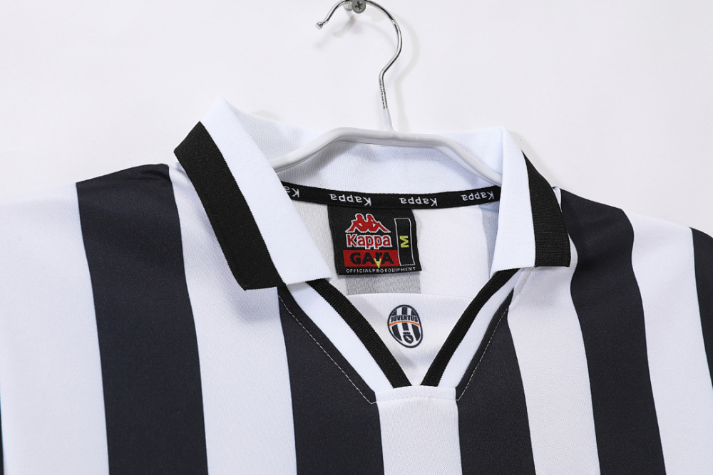 1995/97 season Juventus home