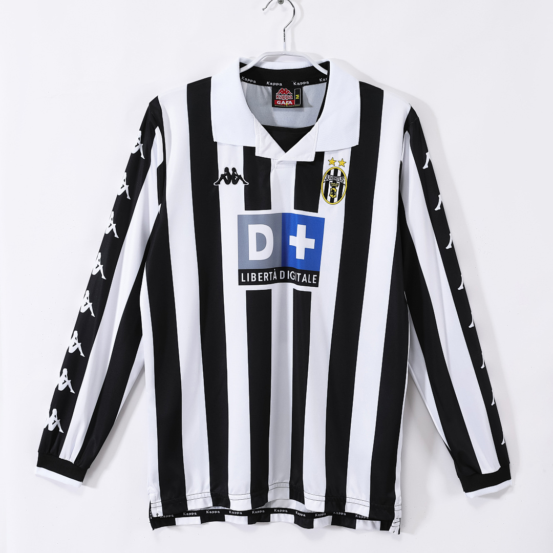 1999/00 season Juventus home long sleeves