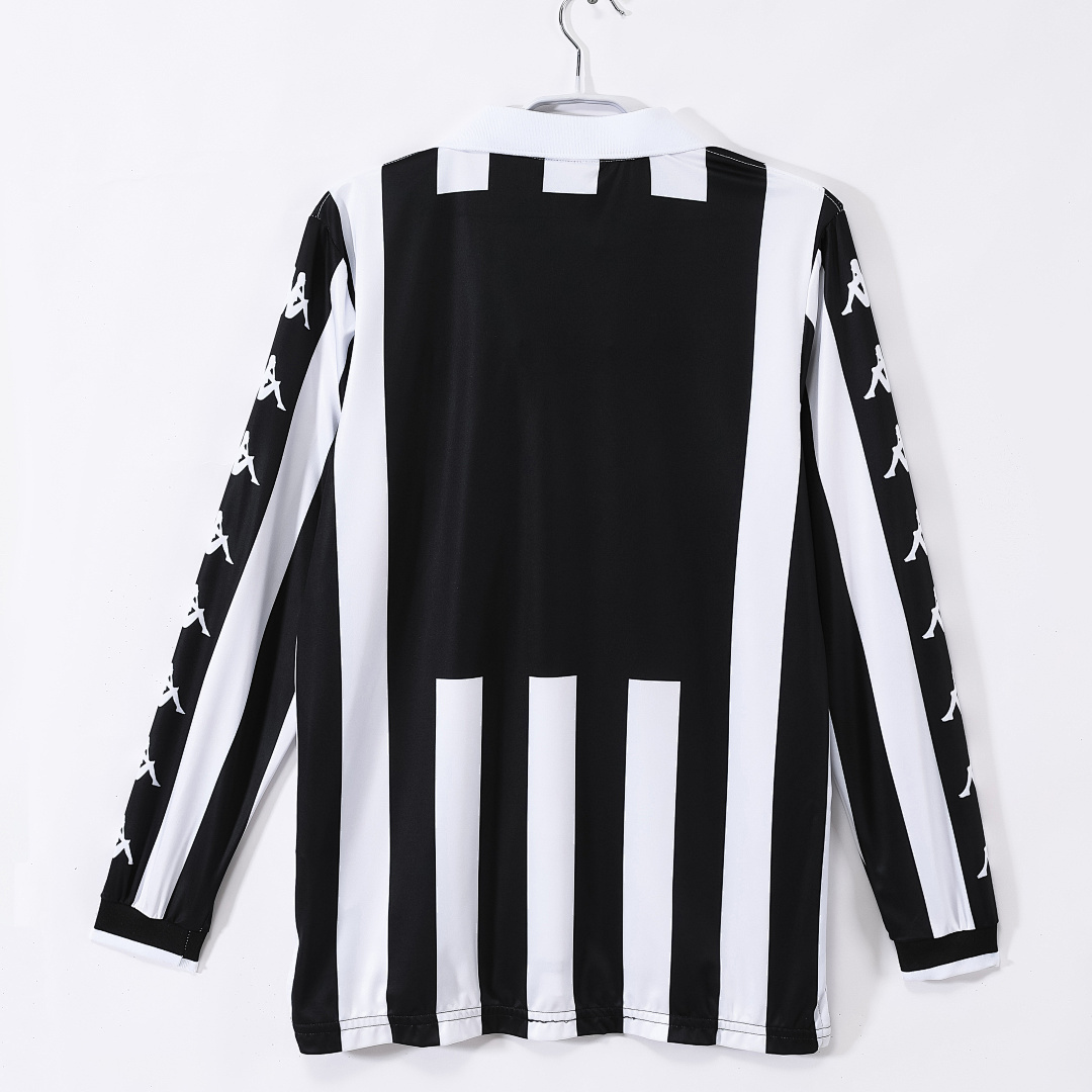 1999/00 season Juventus home long sleeves