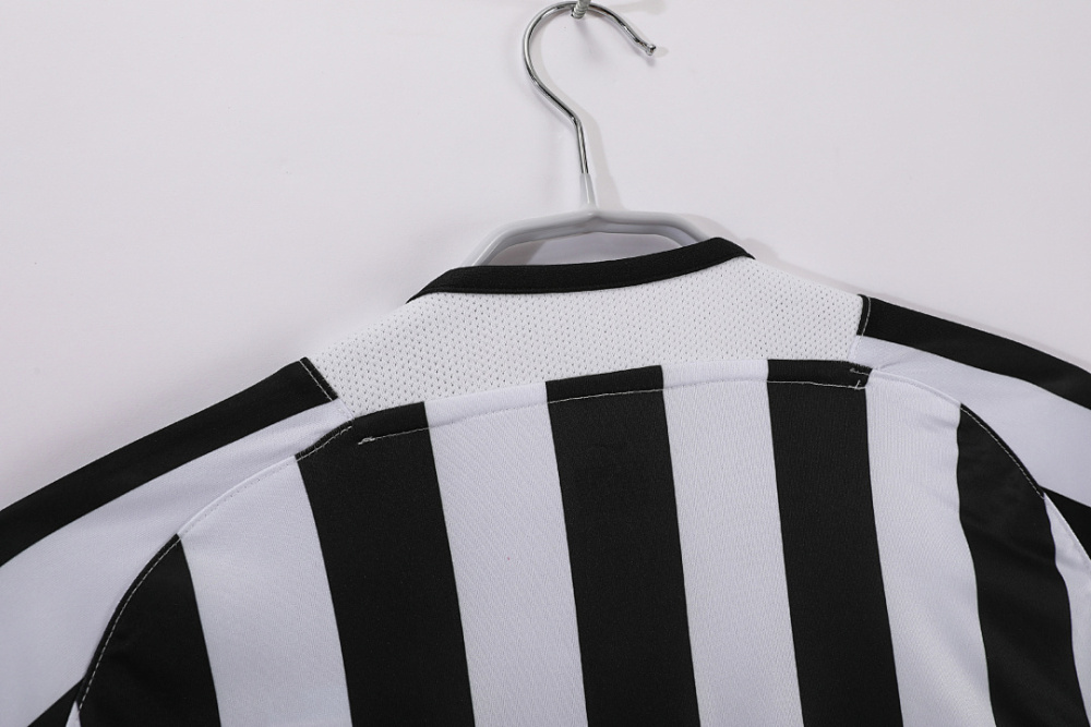 2003/04 season Juventus home