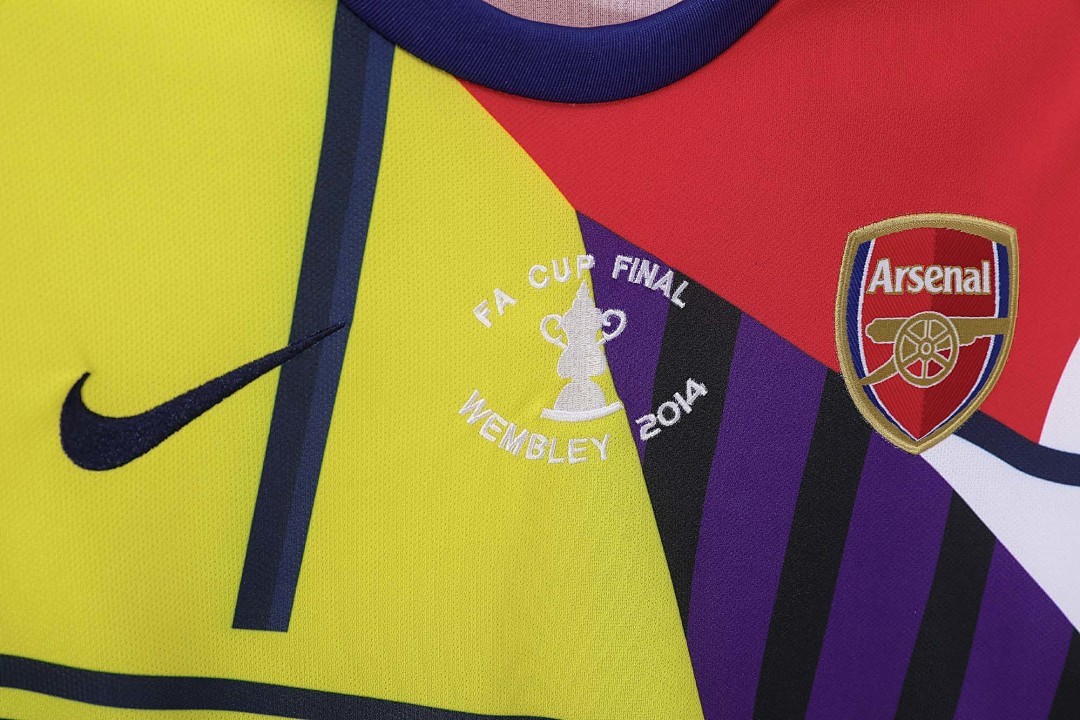2014 season Arsenal commemorative edition retro