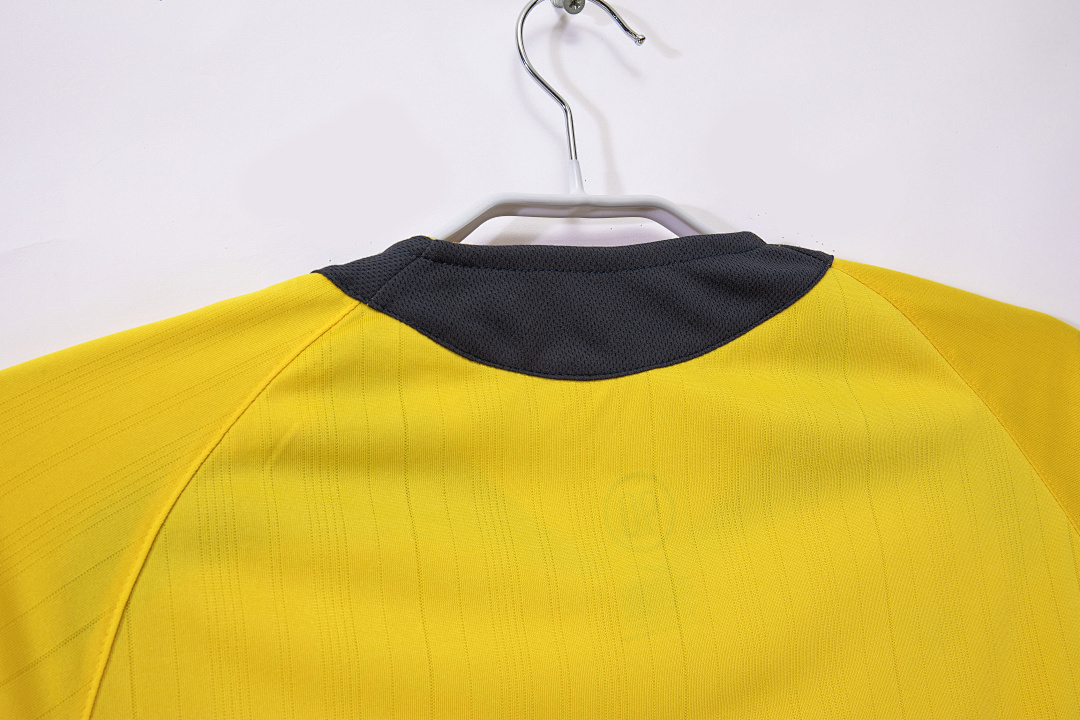 2005/06 season Arsenal away retro