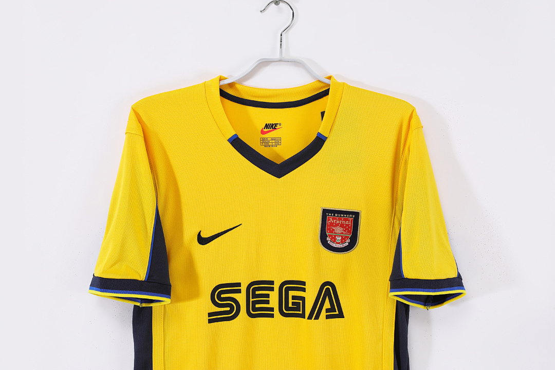 2000/01 season Arsenal away retro