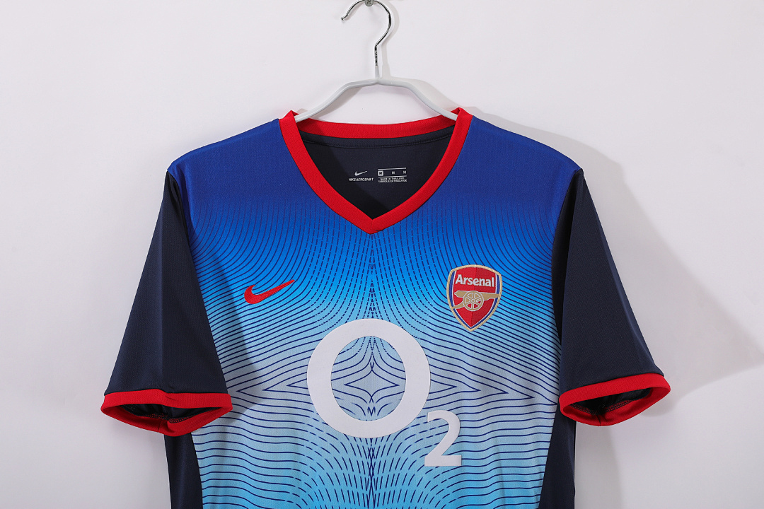 2002/04 season Arsenal away retro