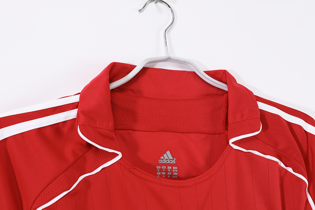 2006/07 season Liverpool home retro long sleeves