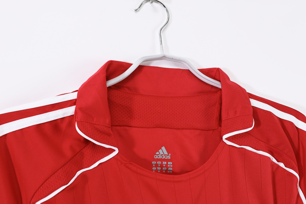 2006/07 season Liverpool home retro long sleeves
