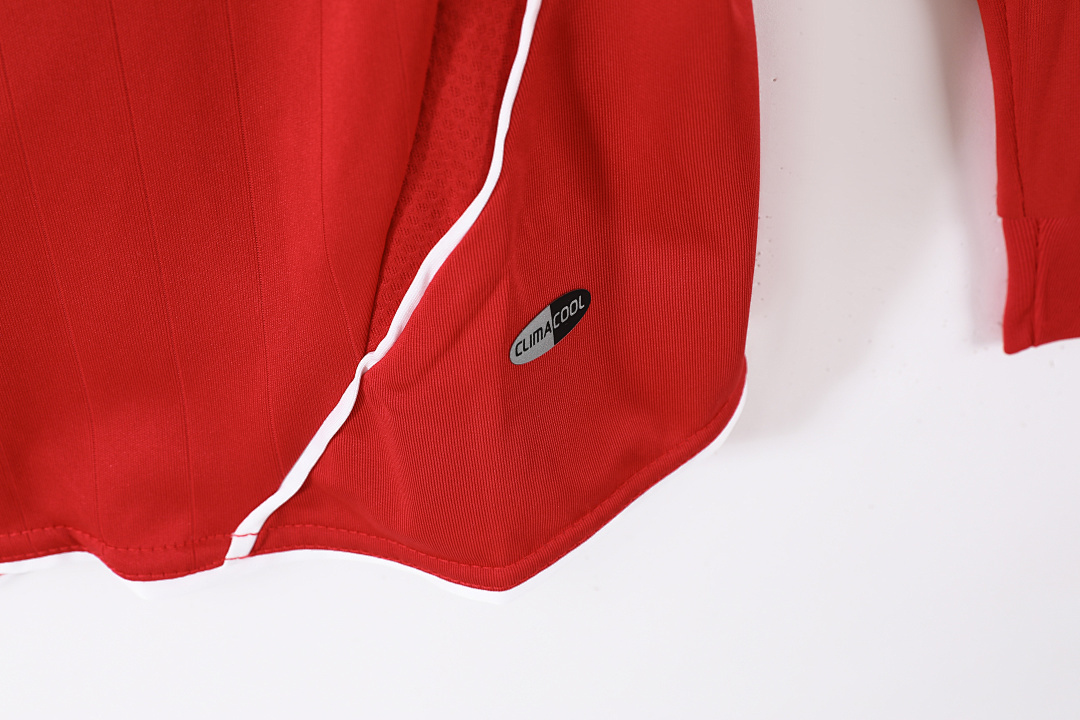 2006/07 season Liverpool home retro long sleeves