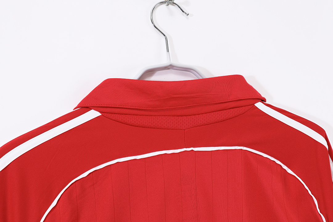 2006/07 season Liverpool home retro long sleeves