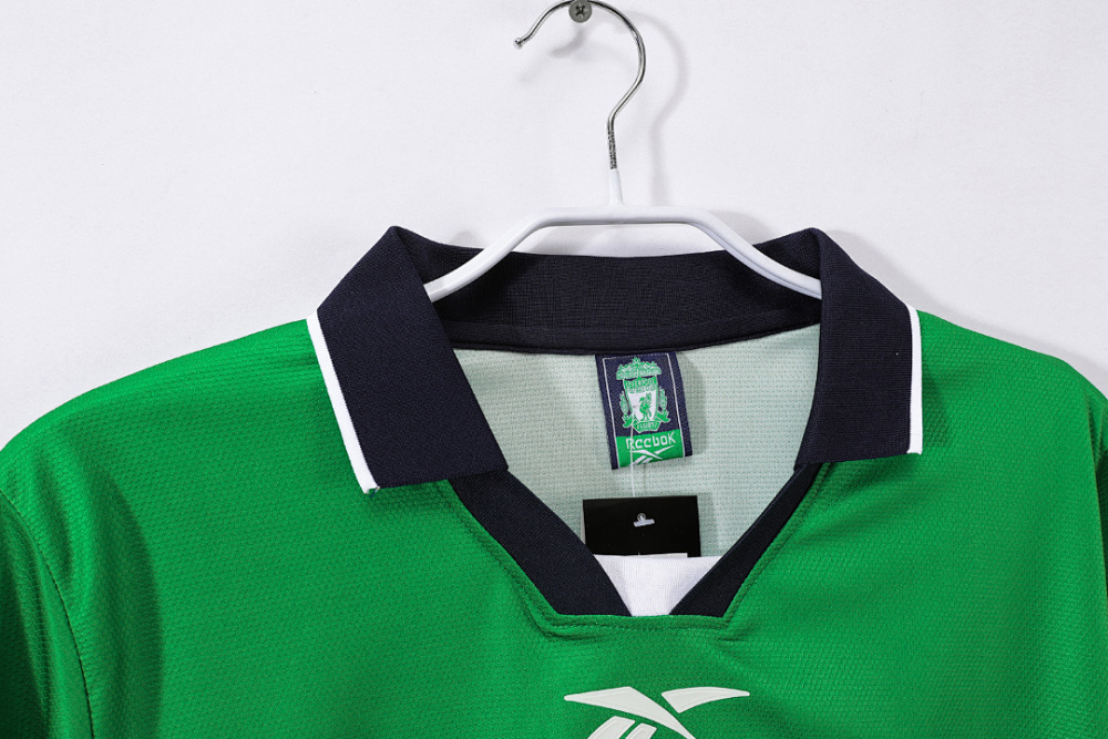 1999/00 season Liverpool away retro