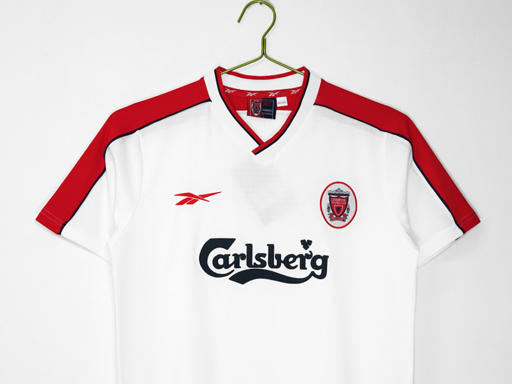 1998 season Liverpool away retro
