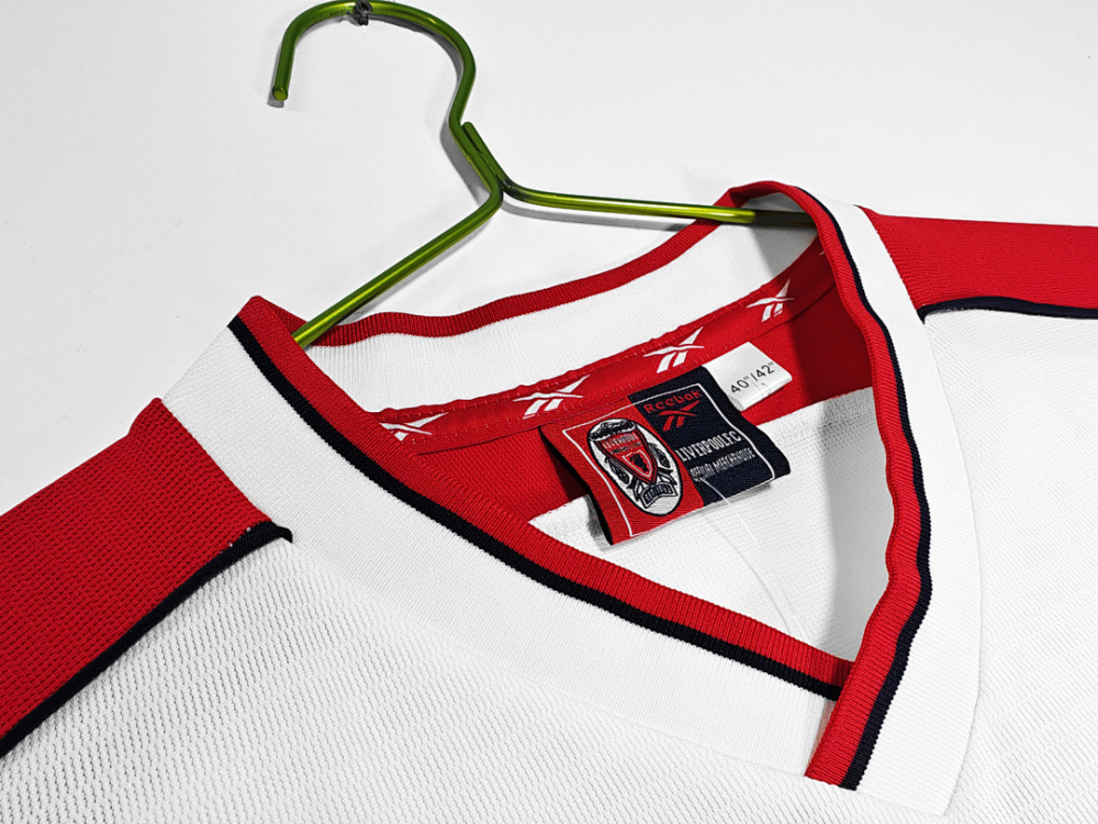 1998 season Liverpool away retro