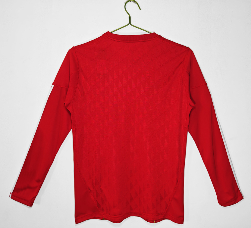 2010/11 season Liverpool home retro long sleeves