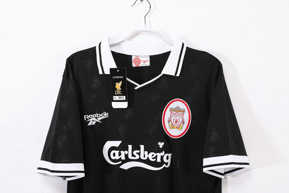 1976/77 season Liverpool black retro